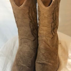 Hand Made- Cowboy Boot